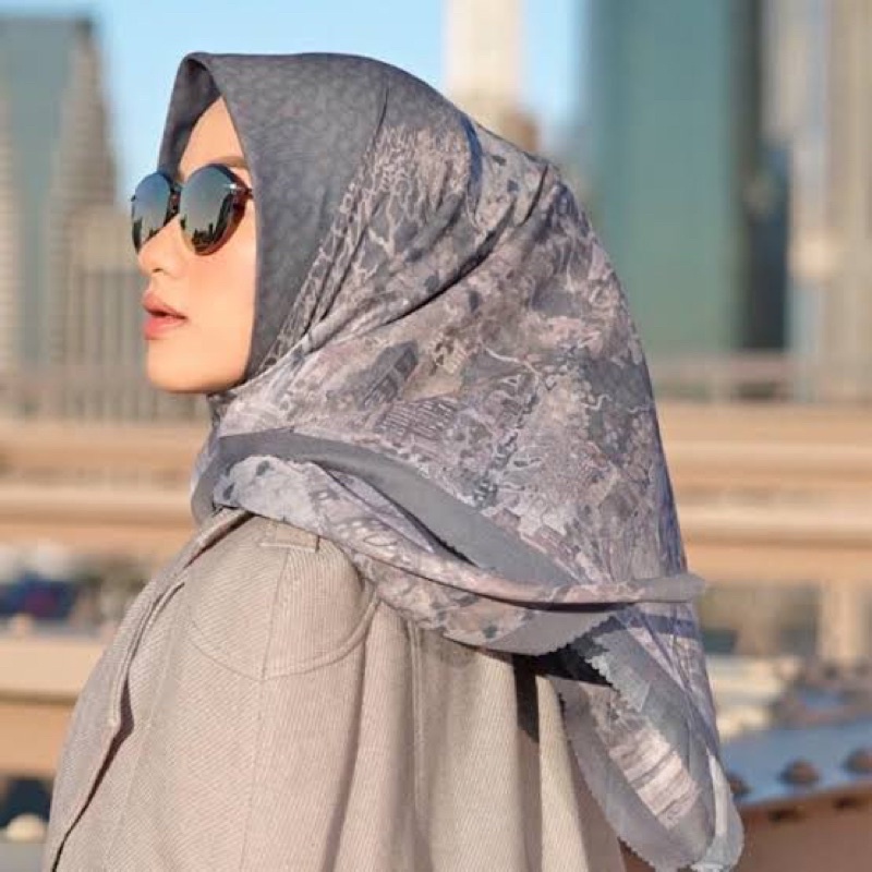 Preloved New York Reborn Series Buttonscarves XL