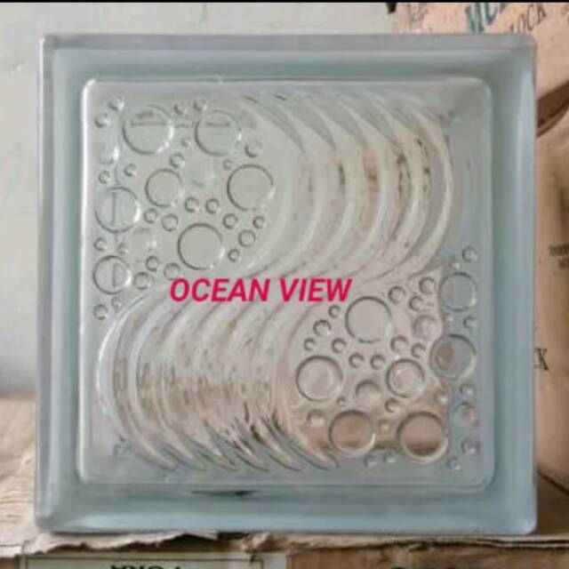 Glassblock / glassblok / glass block / glass blok / kaca penerangan dinding. Merk mulia