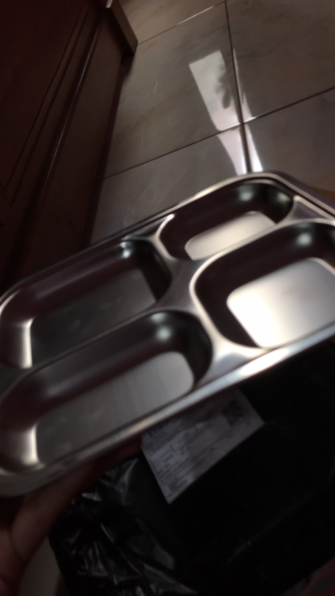 Piring Makan 4 Sekat Tempat Makan Persegi Bahan Stainless