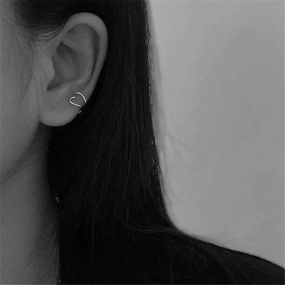 1 Pasang INS Simple Love Ear Clip Tanpa Tindik Retro Earrings untuk Wanita