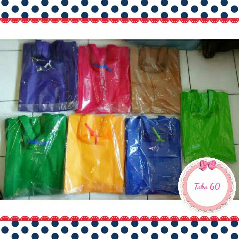 

1 Lusin Tas Spunbond 30x40 tebal dan kuat