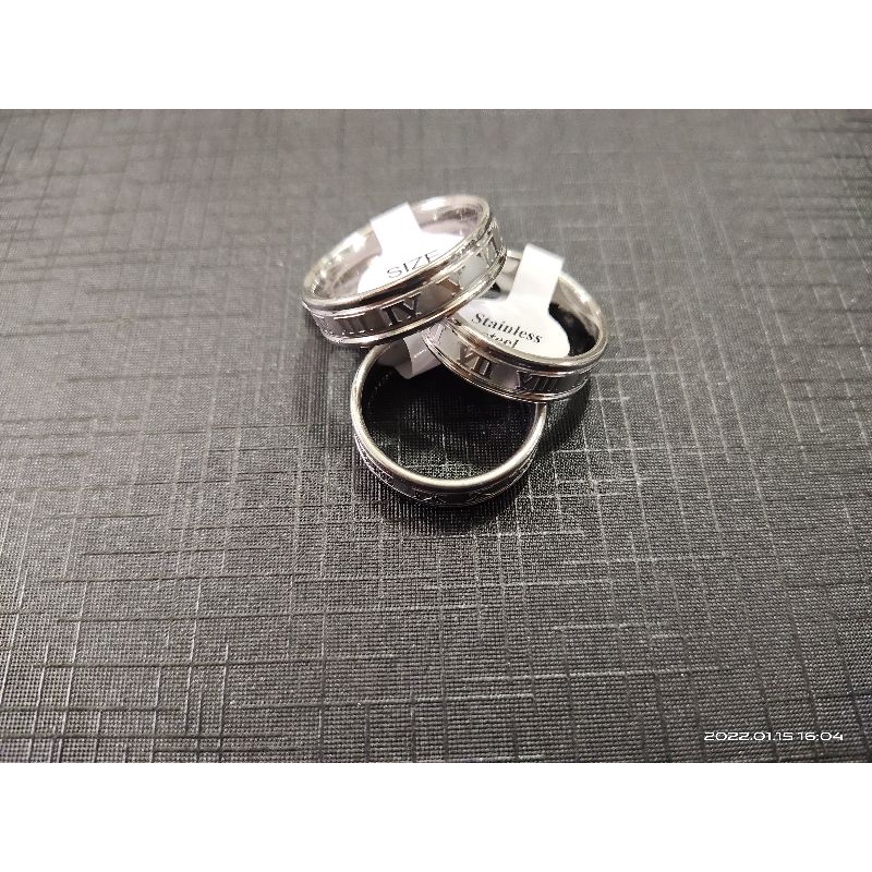 CINCIN TITANIUM MOTIF ANGKA ROMAWI