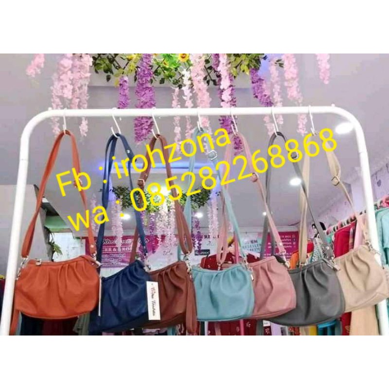 Tas slempang Shaqueena by biru tsabita