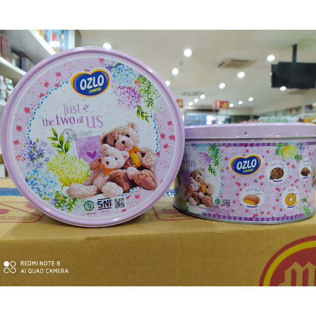 

Khong guan Ozlo pink