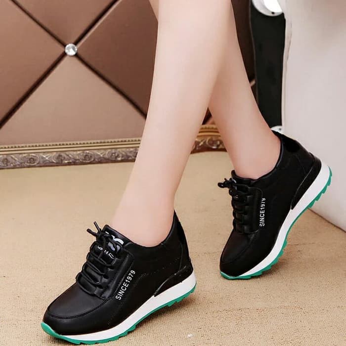 Amazeus Mega Sepatu Wanita Kets Olahraga Casual Poxing Prepet Polos Simple Sporty Murah Putih Hitam