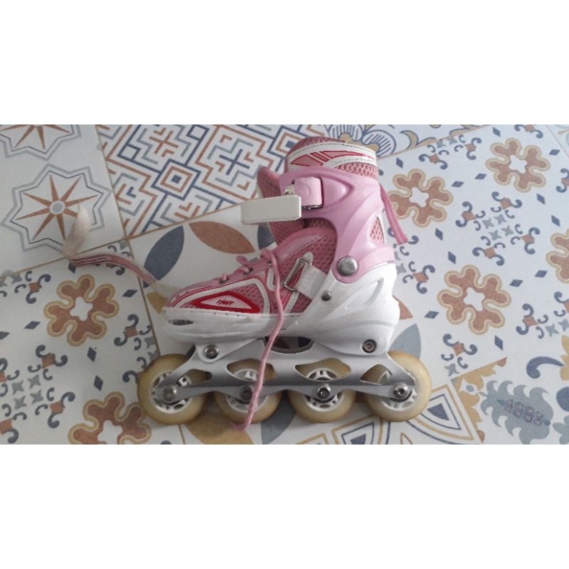 preloved sepatu roda inline skate "KINETIK"