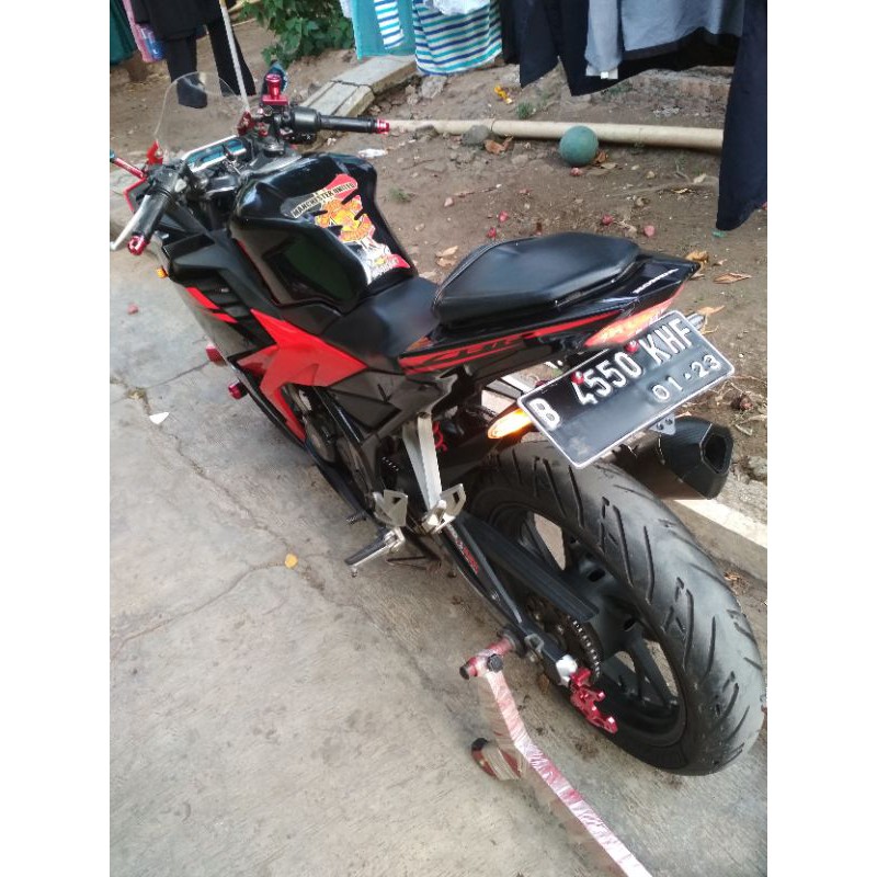 dudukan plat nomor belakang Honda All New CBR150R