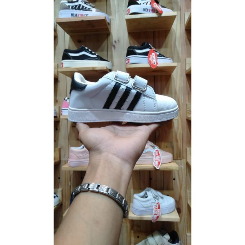 ADIDAS SUPERSTAR SEPATU SNEAKERS ANAK LAKI LAKI COWO UMUR 1 SAMPAI 6 TAHUN SPORTY DAN BERKUALITAS