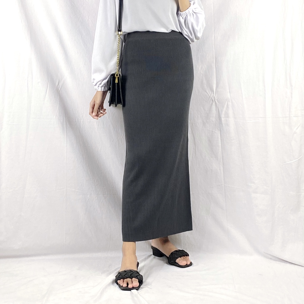 Rok Span Knitted