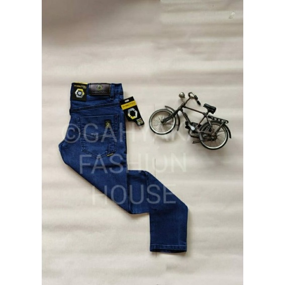 CELANA JEANS ANAK TANGGUNG 8-15 TAHUN SIZE 24-25-26 BAHAN 14 OZ TEBAL MELAR DAN ADEM MADE IN BANDUNG