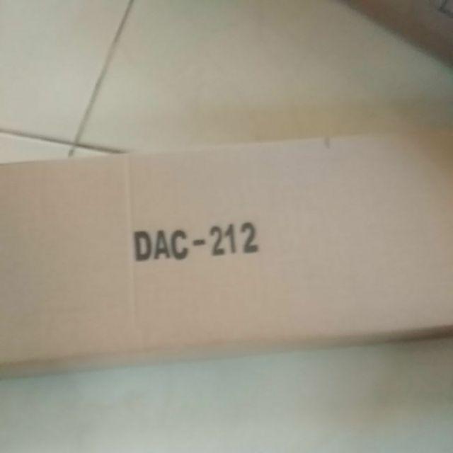 Rak Dinding Dekoratif Mini Dengan 3 Hook Untuk Pajangan