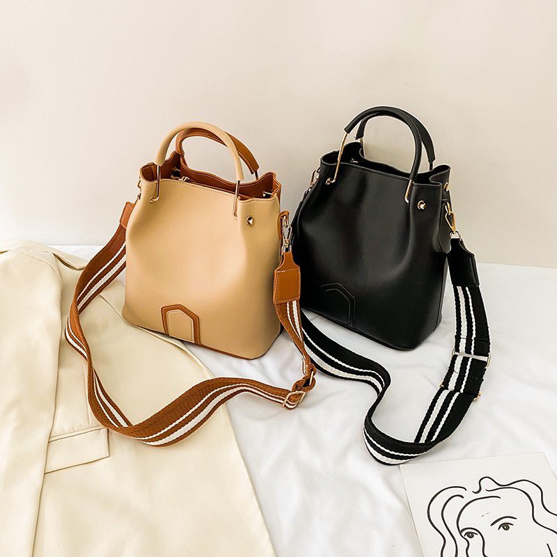 (2PC BISA IKG)GTBI99882372 New Arrival  !!!  Tas Selempang  Tas Wanita Import  Premium Terbaru