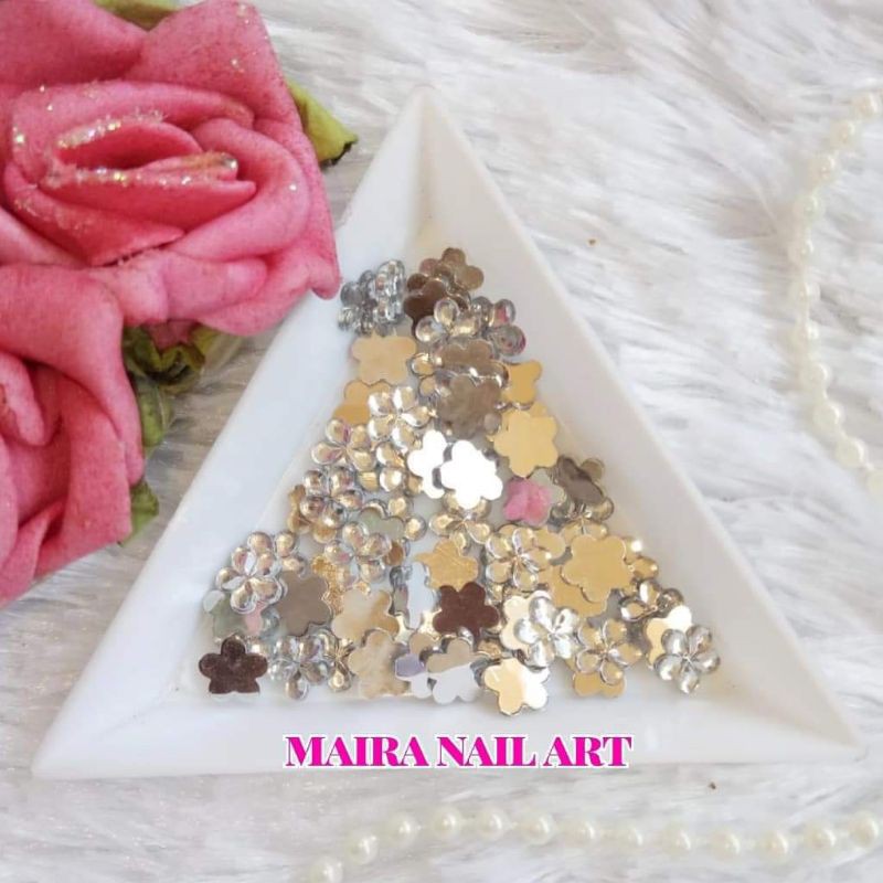 

GEMS bunga uk 6mm isi 100 pcs/bahan nail art