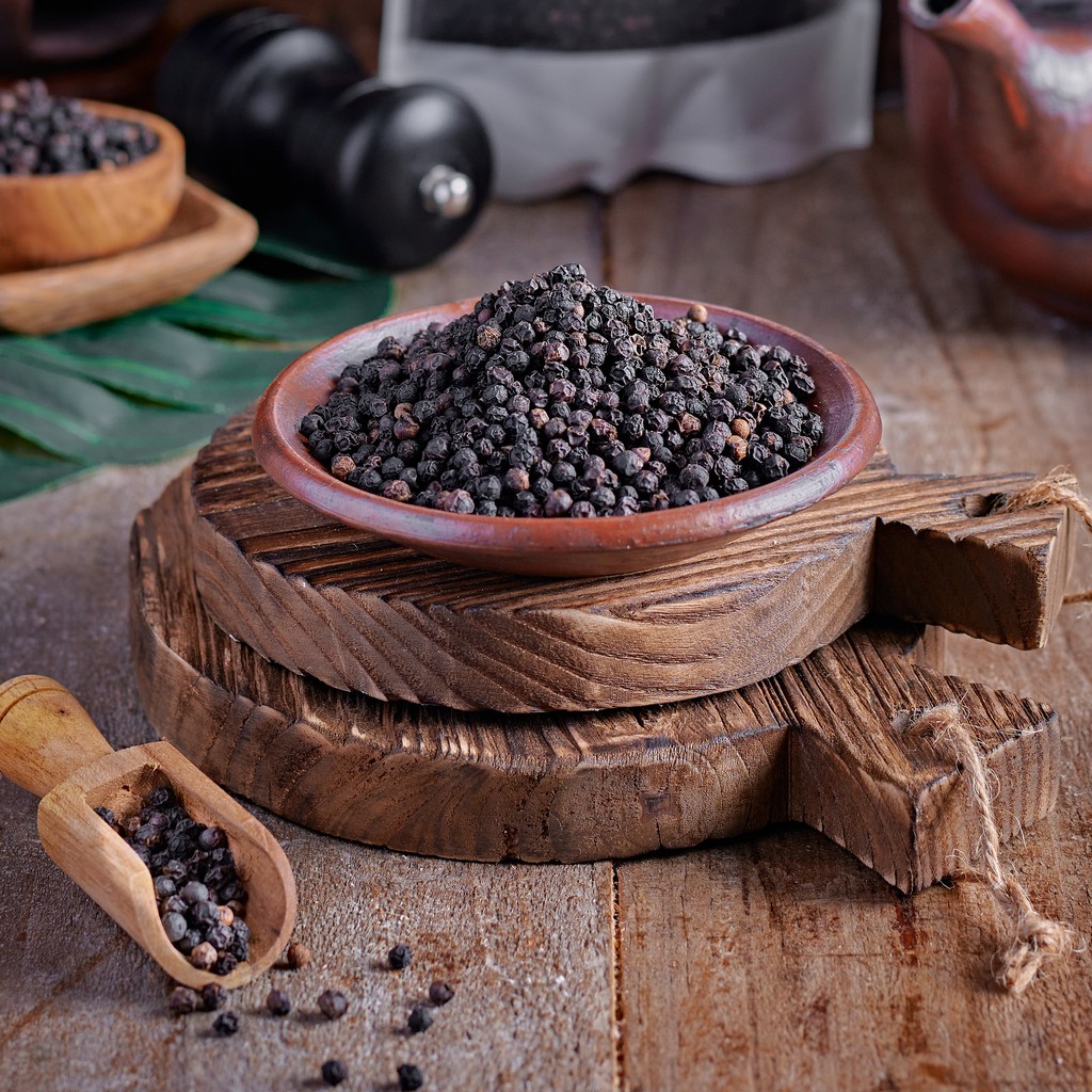 

SpiceMate - Lada Hitam Utuh / Blackpepper Seed 1000gram/1Kg