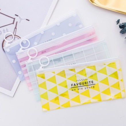 

Tempat Pensil 137 Ziper pouch transparan