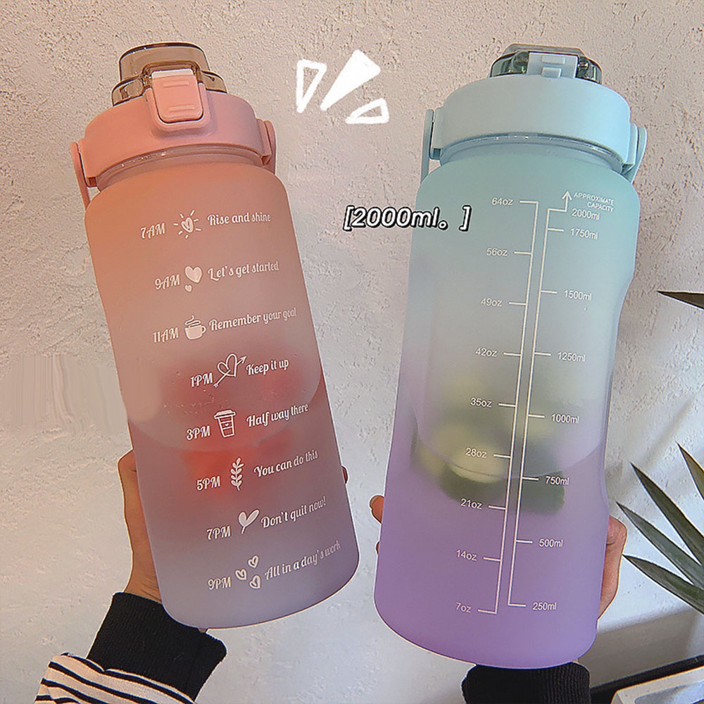 【COD Tangding】2000ml Sports Cup Female Summer Large Capacity with Straw Plastic Cup Portable High Appearance Large Gradient Cup