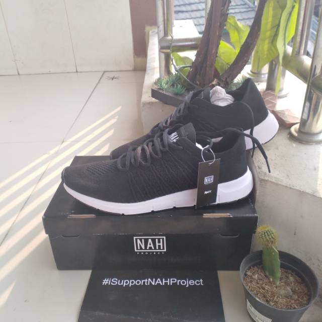 sepatu nah project yoga flexknit v2.0