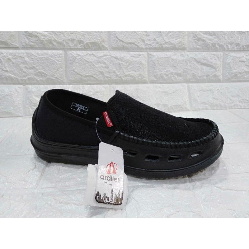 SEPATU SLOP PRIA SEPAT KASUAL ARDILES
