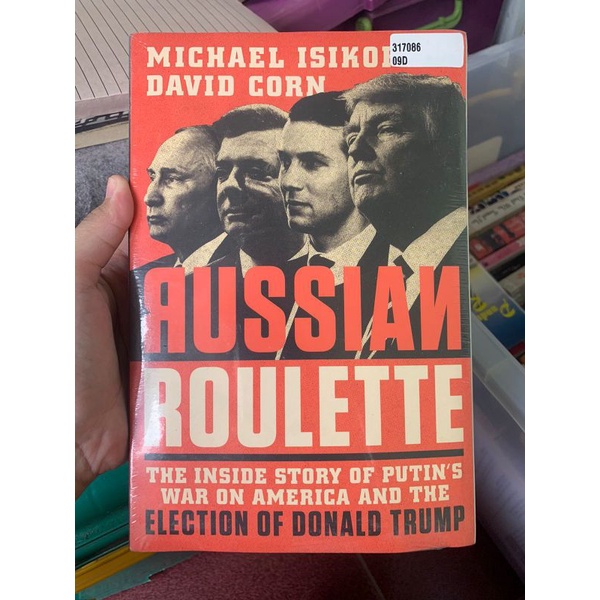 Buku Russian Roulette Donald Trump