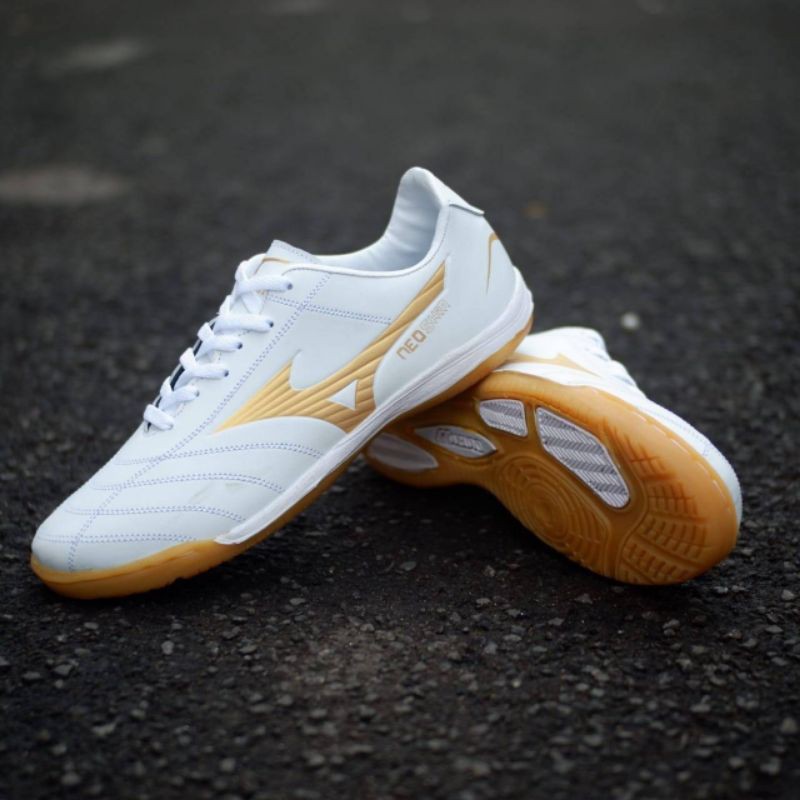 SEPATU FUTSAL IC  MIZUNO NEO SHIN 39-43