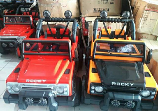 Mobil aki Jeep SHPToys Rocky 5008 volta accu charge anak cowok Makassar