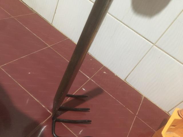 Garukan Sampah Gg Pipa Pendek