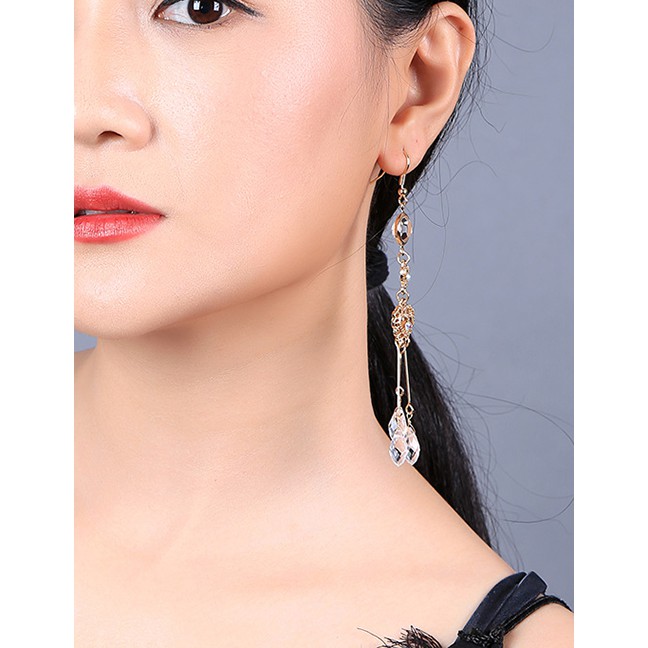 LRC Anting Gantung Fashion Gold Crystal Diamond Heart Shaped Acrylic Tassel Earrings F94057