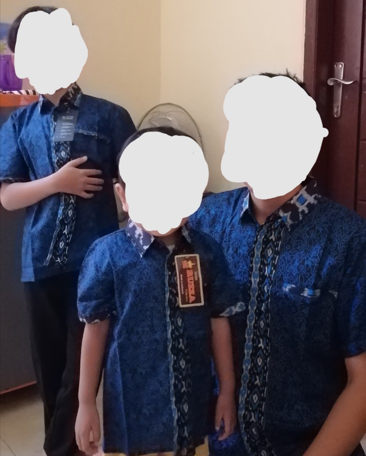 Ruzza Batik Couple Motif Mega Mendung Merah Biru Batik Seragam Keluarga Navy Marun Size M L Xl