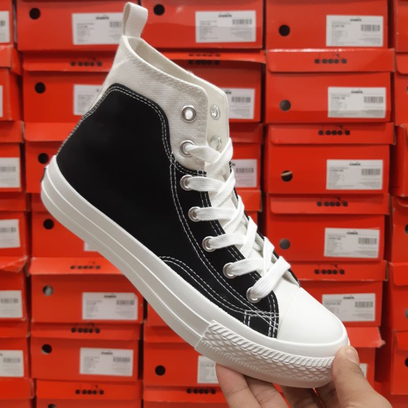 sepatu airwalk boat Hitam putih original woman and man