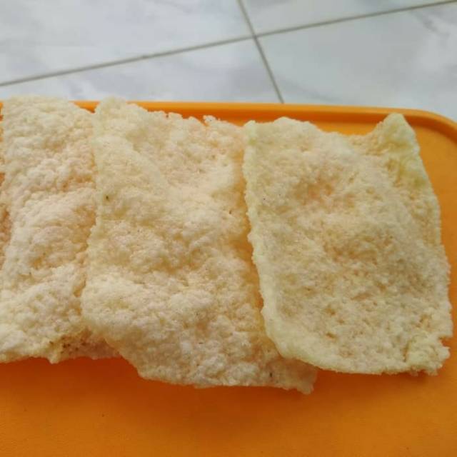 

Krupuk puli bawang/enak/murah/tanpa dijemur bisa langsung digoreng/