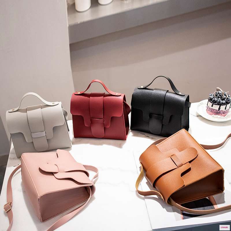 Tas Selempang Wanita Korea Bahan Kulit