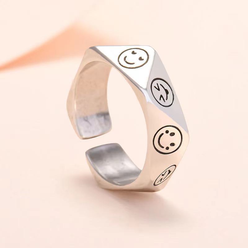 Net Cincin adjustable Motif smiley face Gaya retro Untuk Wanita