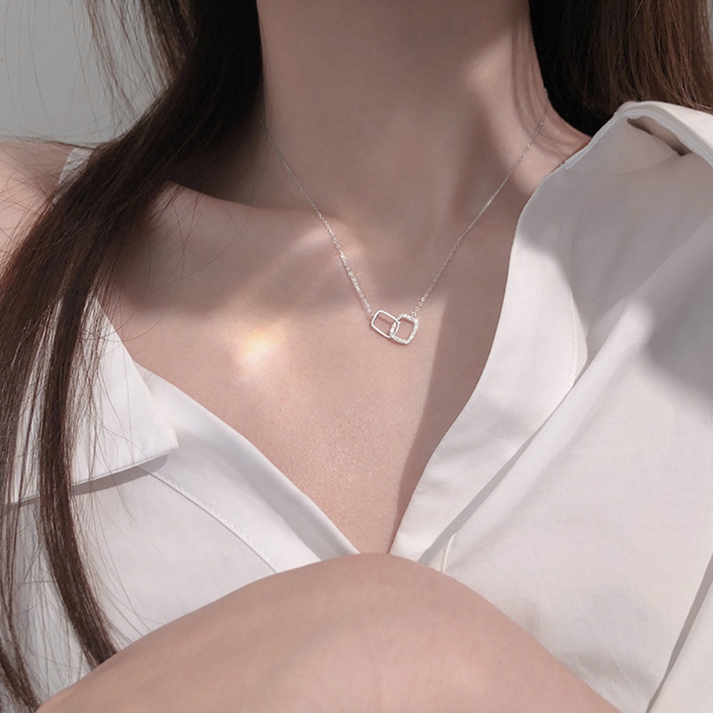 Kalung Choker Rantai Klavikula Desain Cincin Ganda Persegi Aksen Berlian Untuk Wanita