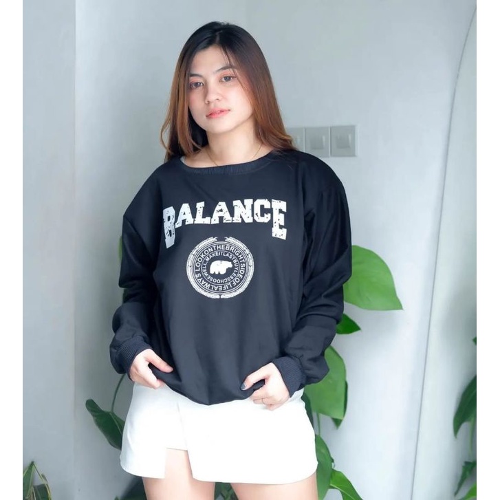 Sweater Wanita Crewneck Balance Sweater terbaru