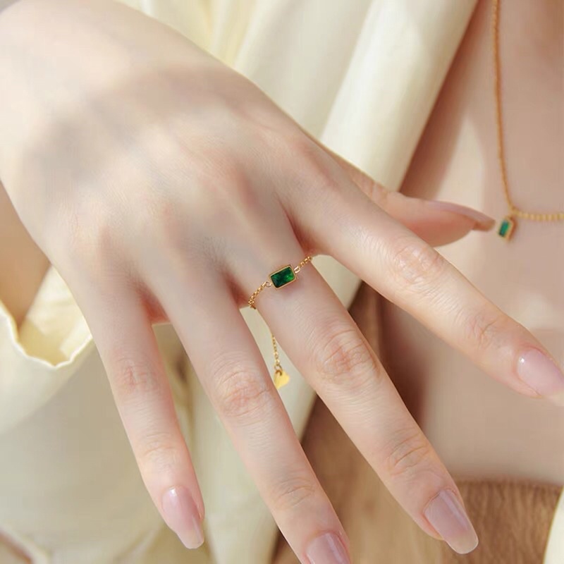 Cincin Titanium Serut Mata Hijau Trending Korea Fashion Style