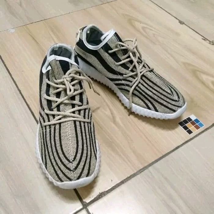 Sepatu Pria Adidas Yeezy Yezzy YZY Grade Ori Import V2 Zebra Cokelat