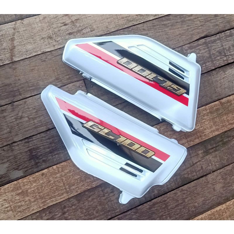 bok aki tutup aki tempong aki GL 100 warna putih motif hitam merah set emblem