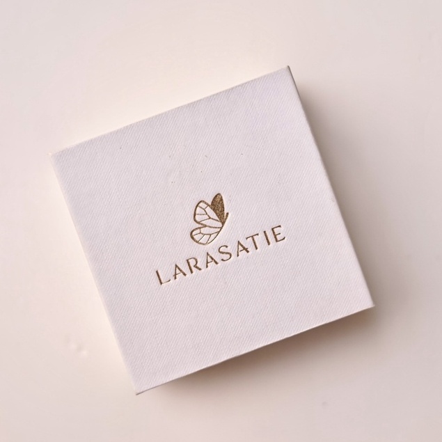 

Larasatie - Box/Pouch Perhiasan