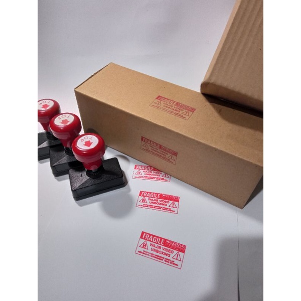 

Stempel Video Unboxing Desain Fragile Pecah Belah