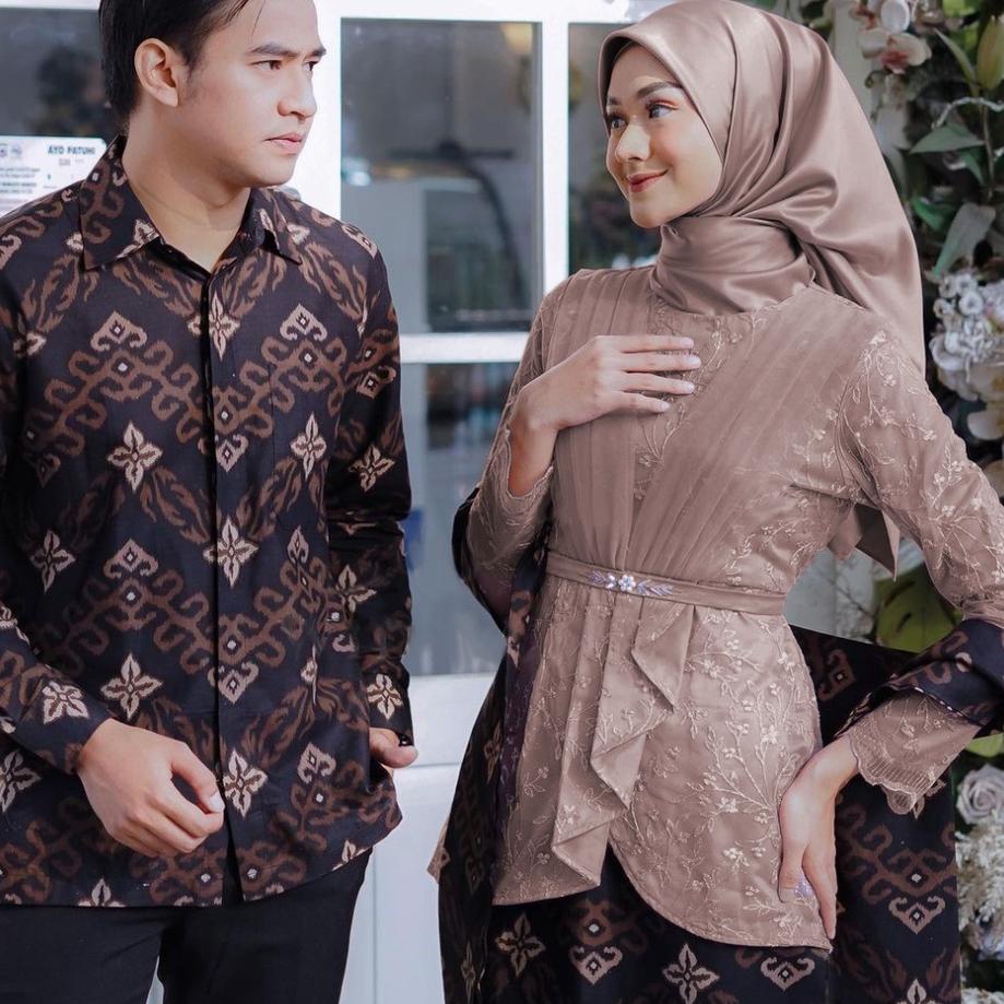 Terbaru.. NEW ARRIVAL AZKANA BATIK  SOLO - Batik Kebaya Couple Vanilla Tille mutiara - Couple Tunang