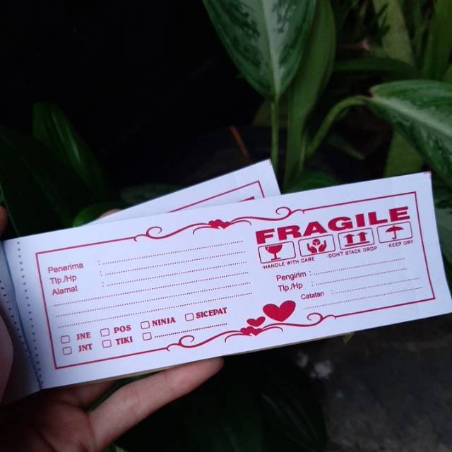 

(BARU 2020) BUKU LABEL PENGIRIMAN FRAGILE 2020 BINGKAI LOVE