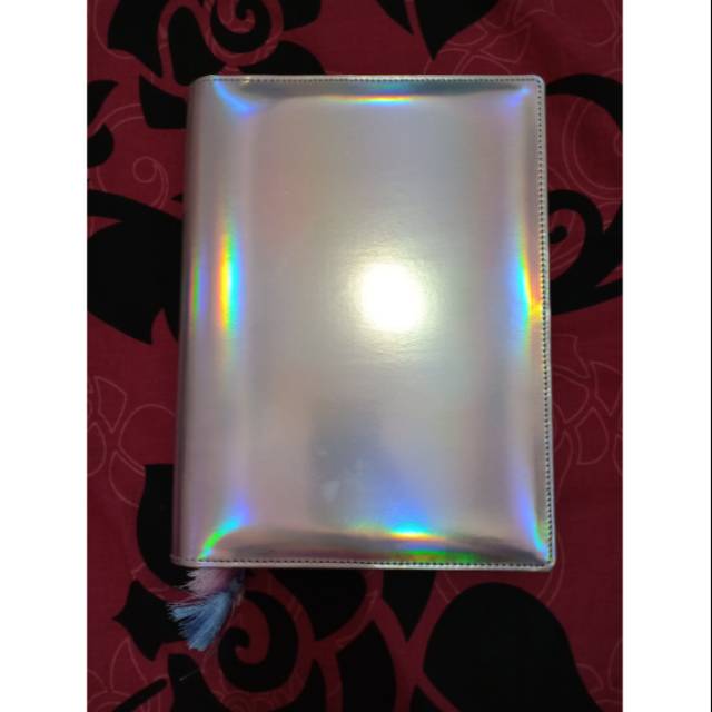 

Binder Hologram