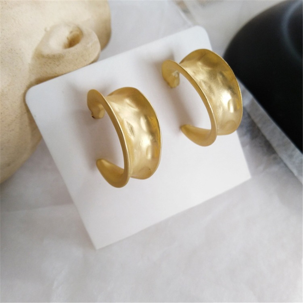 【COD Tangding】Retro C- Style Earrings Gold Color Open Size Korea New Fashion Earstuds