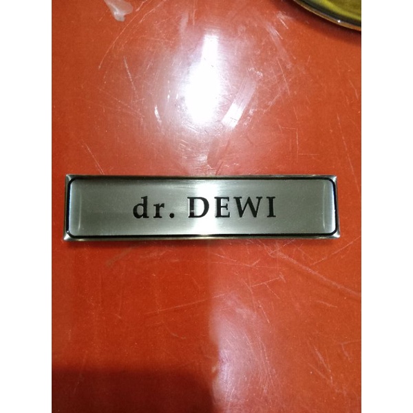 

Papan Nama Silver / Stainless Resin - Bet Nama - Name Tag Silver Resin Premium