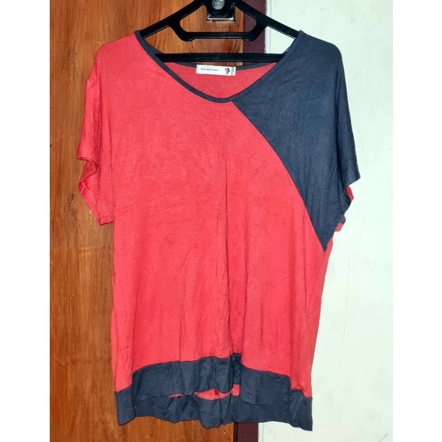 [PRELOVED] KAOS BLOUSE MERAH BATWING