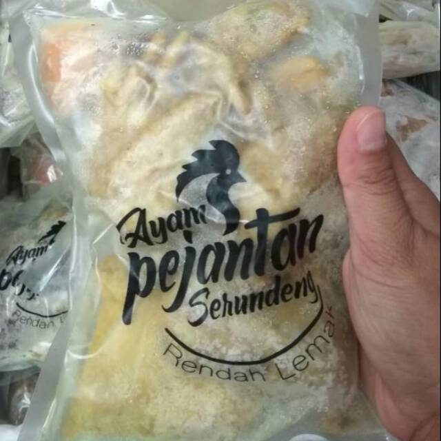 

Ayam Pejantan Serundeng + Sambel Bawang Maknyussss