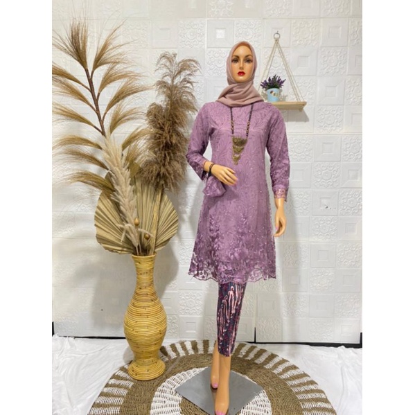 (MODEL KEBAYA 2021) SETELAN KEBAYA BROKAT TILLE ~ KEBAYA TUNIK TILLE WISUDA ~ KEBAYA TILLE PESTA