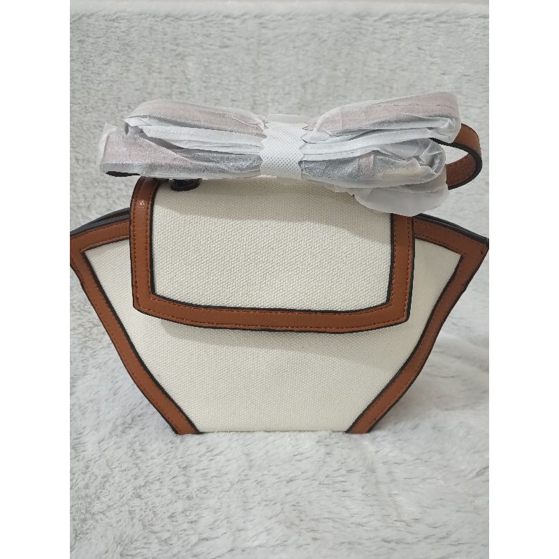 Ck Trapeze Top Handle Bag