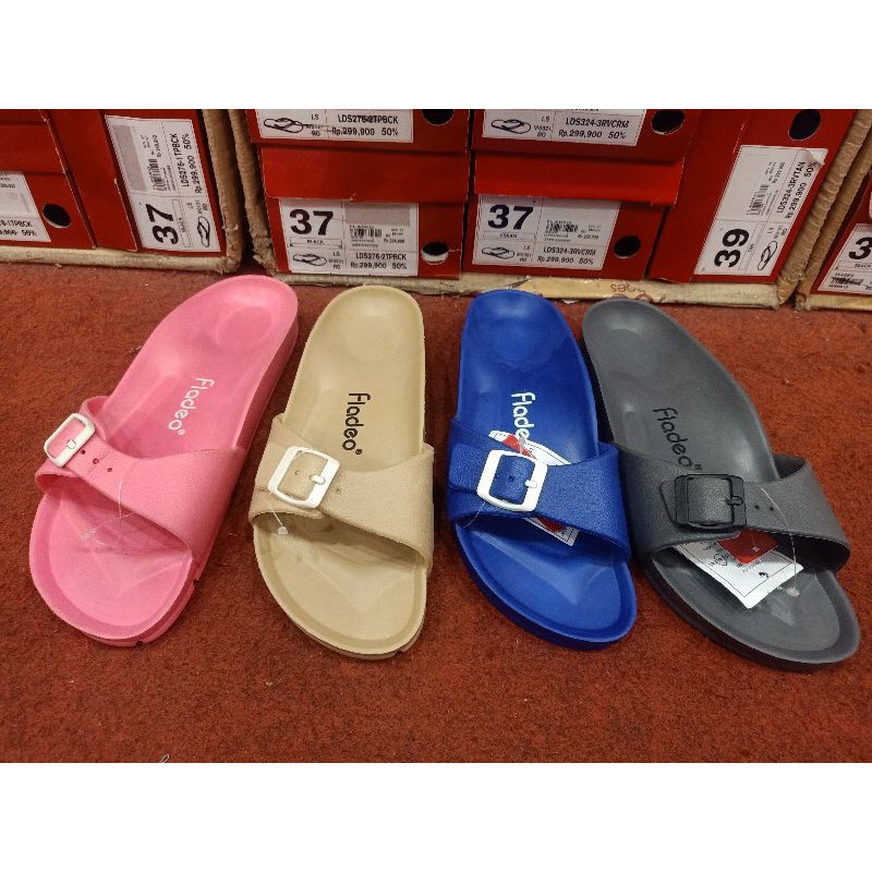 Sandal slop pylon ringan fladeo