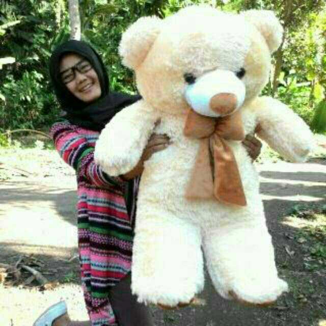 Boneka Besar Beruang